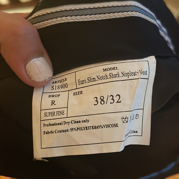 Boys worn once three pieces suite - Picture 5 of 10